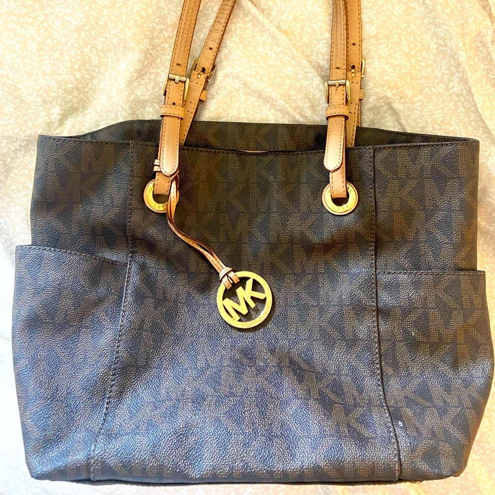 Michael Kors Jet Set Tote